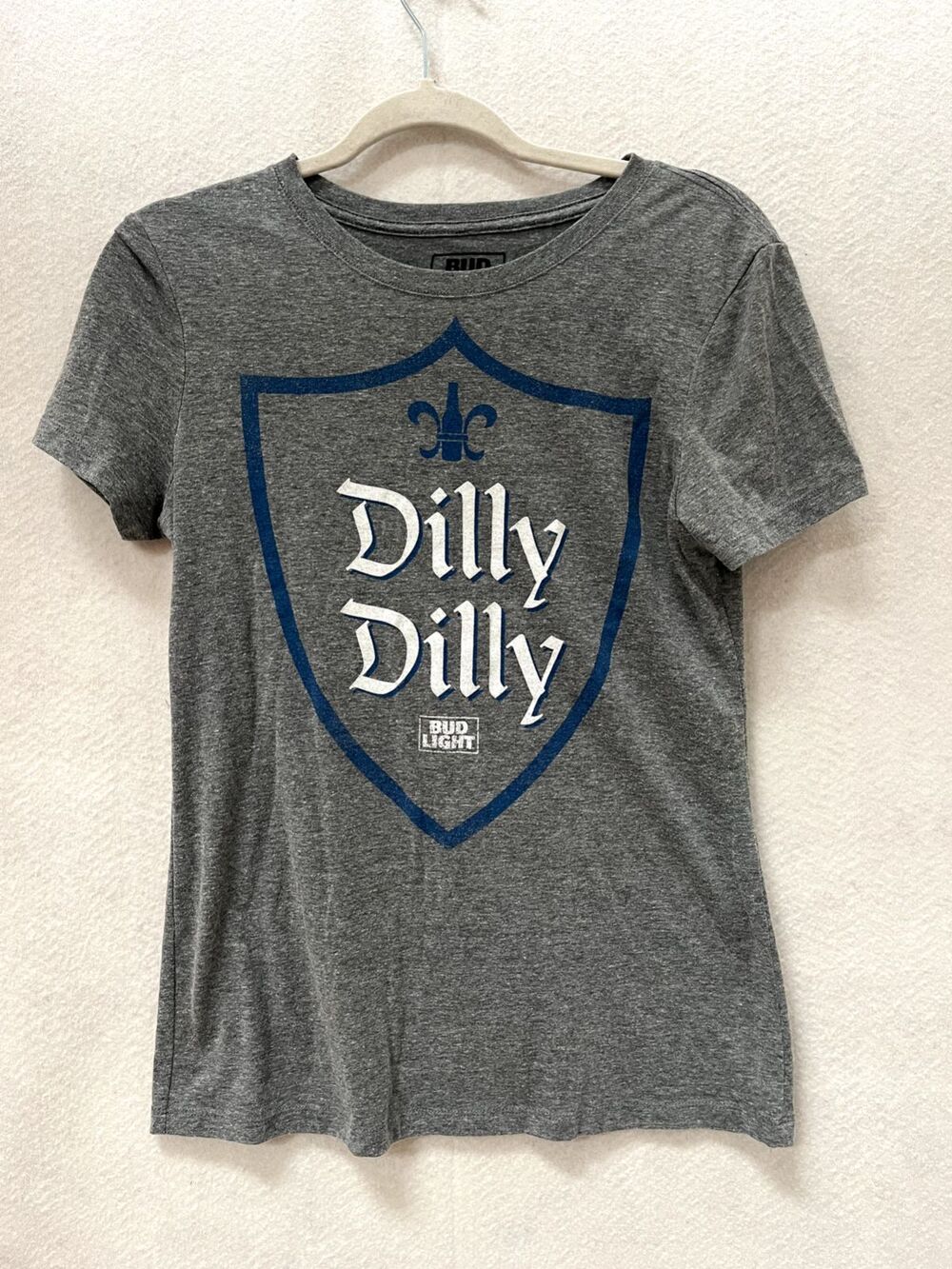 Bud Light Men T-Shirt L Gray Logo Dilly Dilly Shield Short Sleeve Adult Tee